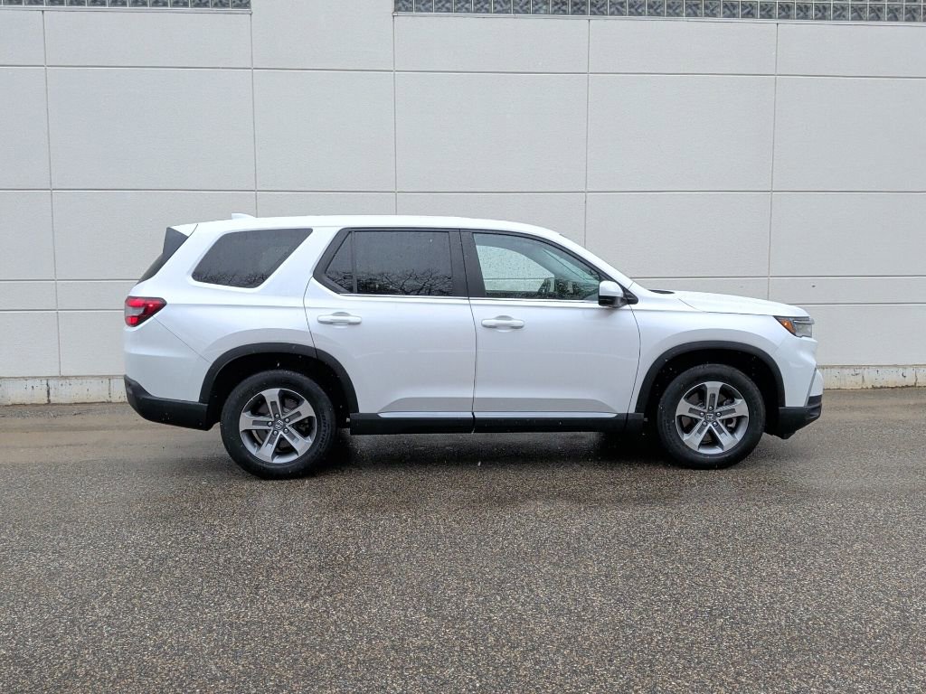 Certified 2024 Honda Pilot EX-L image 5