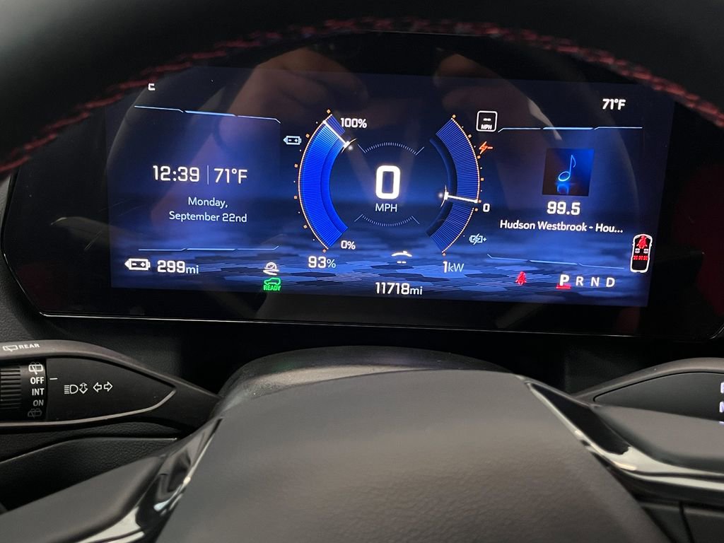 Certified 2024 Chevrolet Equinox EV RS image 21