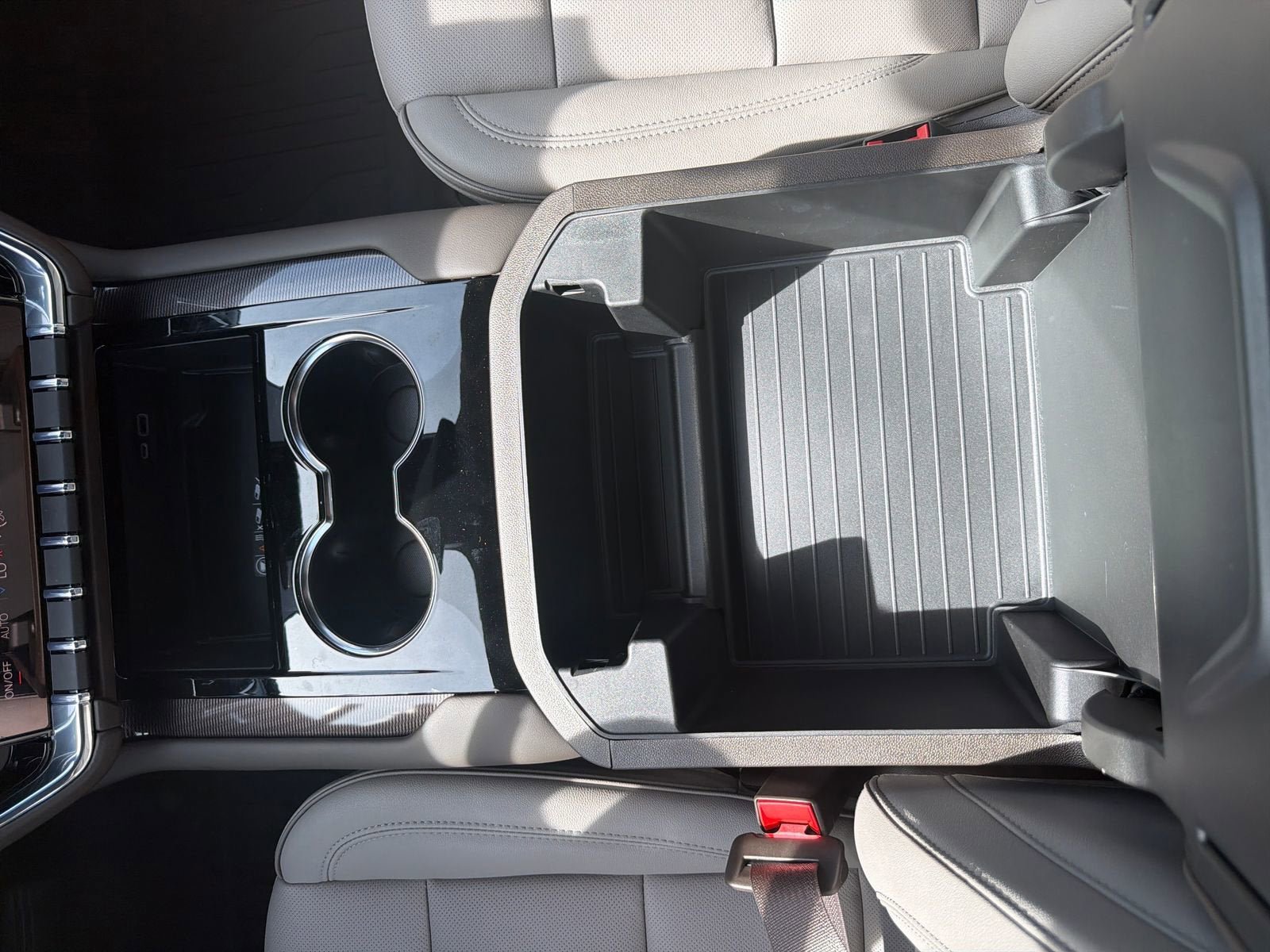 New 2026 GMC Yukon XL Elevation w/ LPO, Get Active Package image 19
