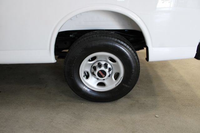 New 2026 GMC Savana 2500 w/ Driver Convenience Package RWD image 33