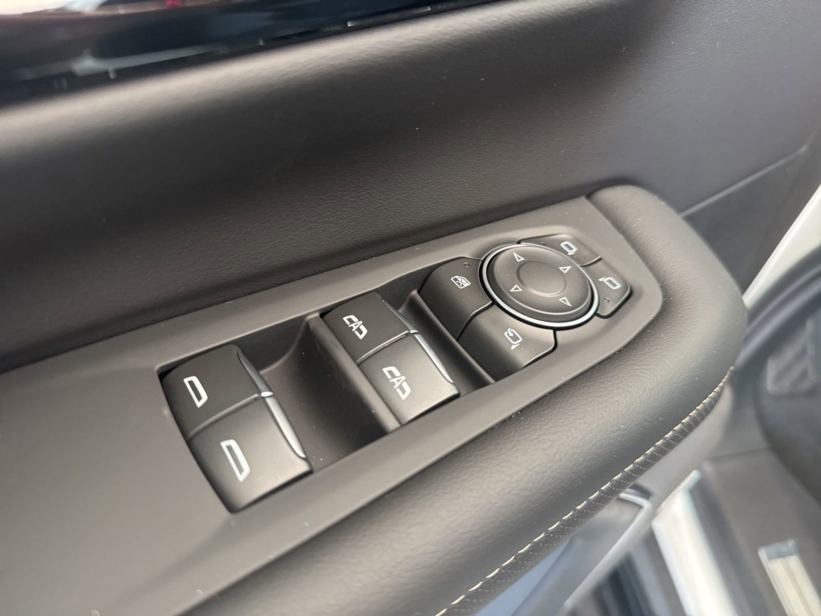 New 2025 Chevrolet Suburban Premier image 22