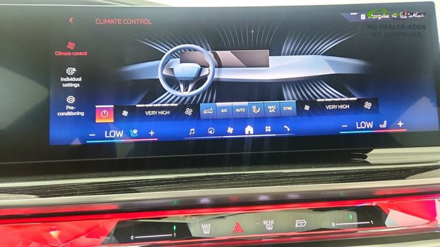 Used 2025 BMW i7 eDrive50 w/ M Sport Package RWD image 45