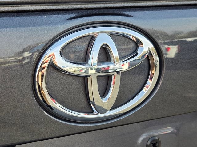 Used 2021 Toyota RAV4 TRD Off-Road AWD/4WD image 18