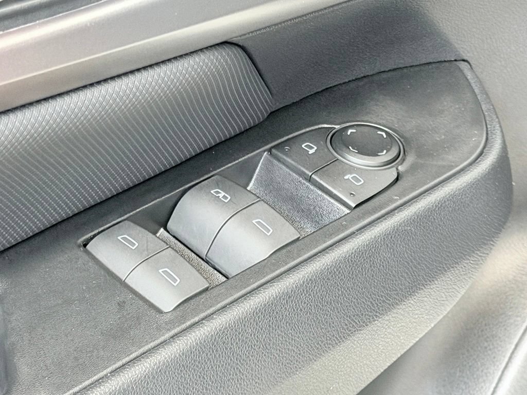 Used 2024 Chevrolet Equinox EV RS FWD image 11