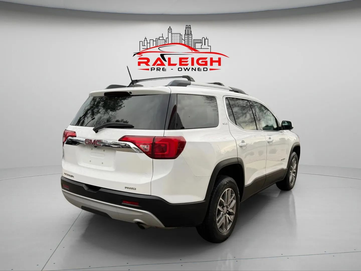Used 2019 GMC Acadia SLE image 5