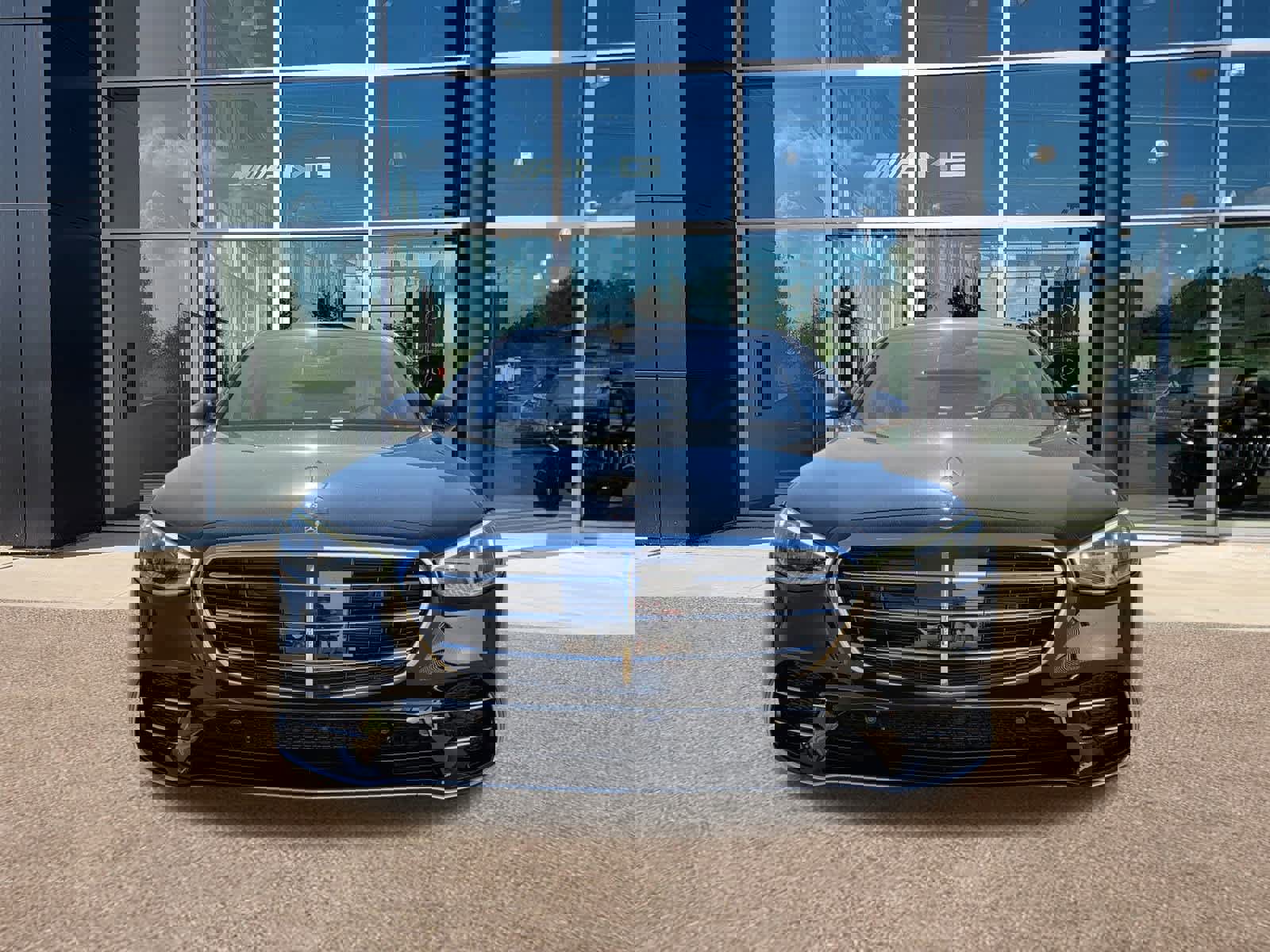 New 2026 Mercedes-Benz S 500 4MATIC image 2