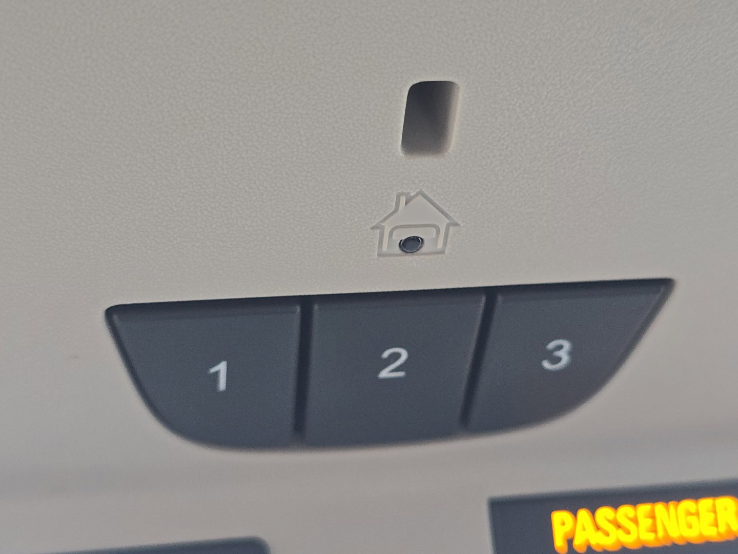 Used 2019 Buick Envision Essence image 30