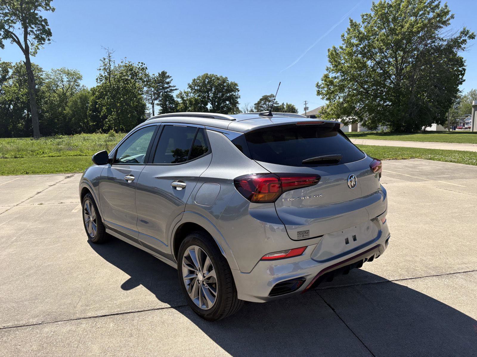 Used 2023 Buick Encore GX Select w/ Sport Touring Package FWD image 23