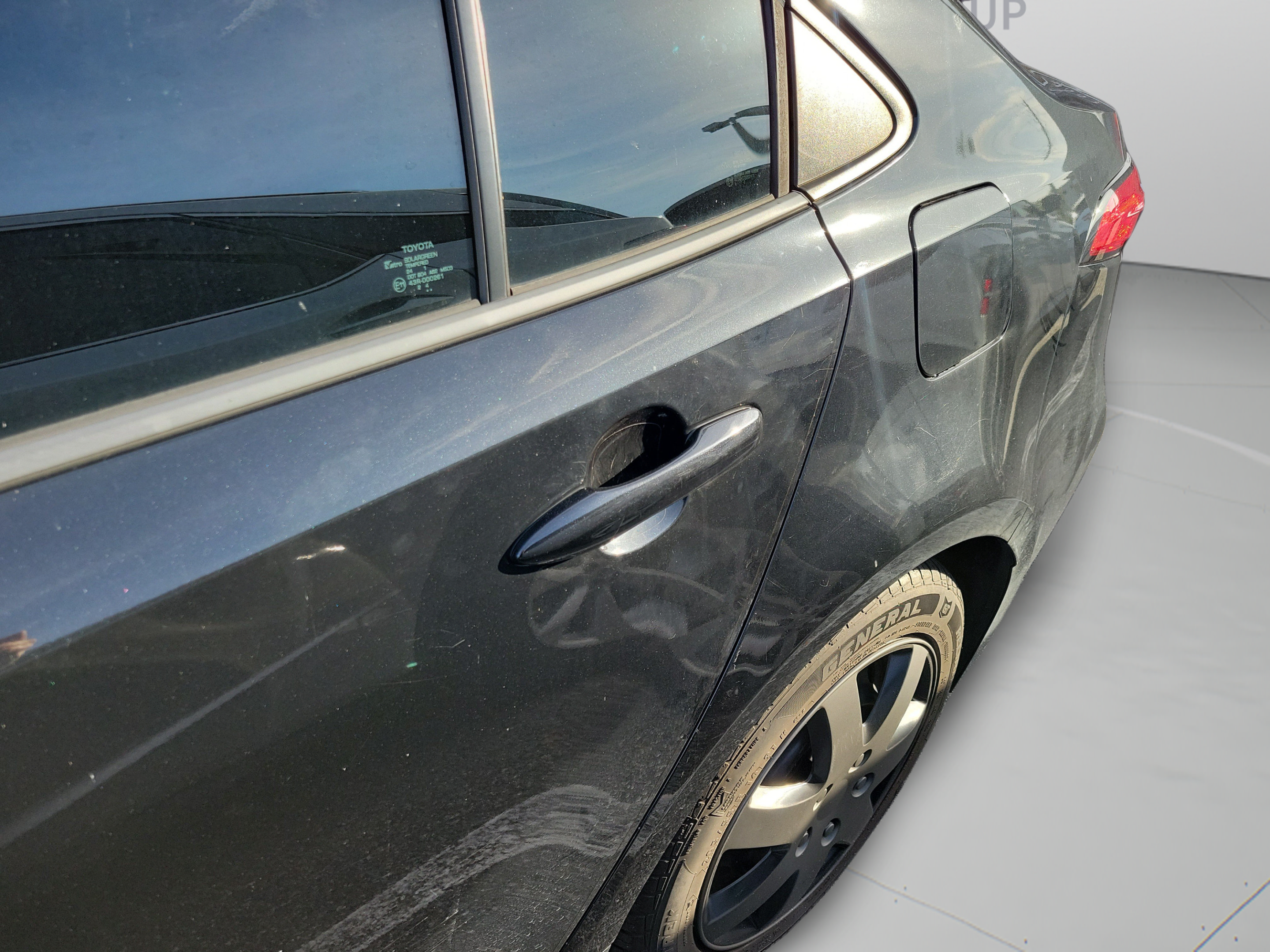Used 2021 Toyota Corolla LE FWD image 26