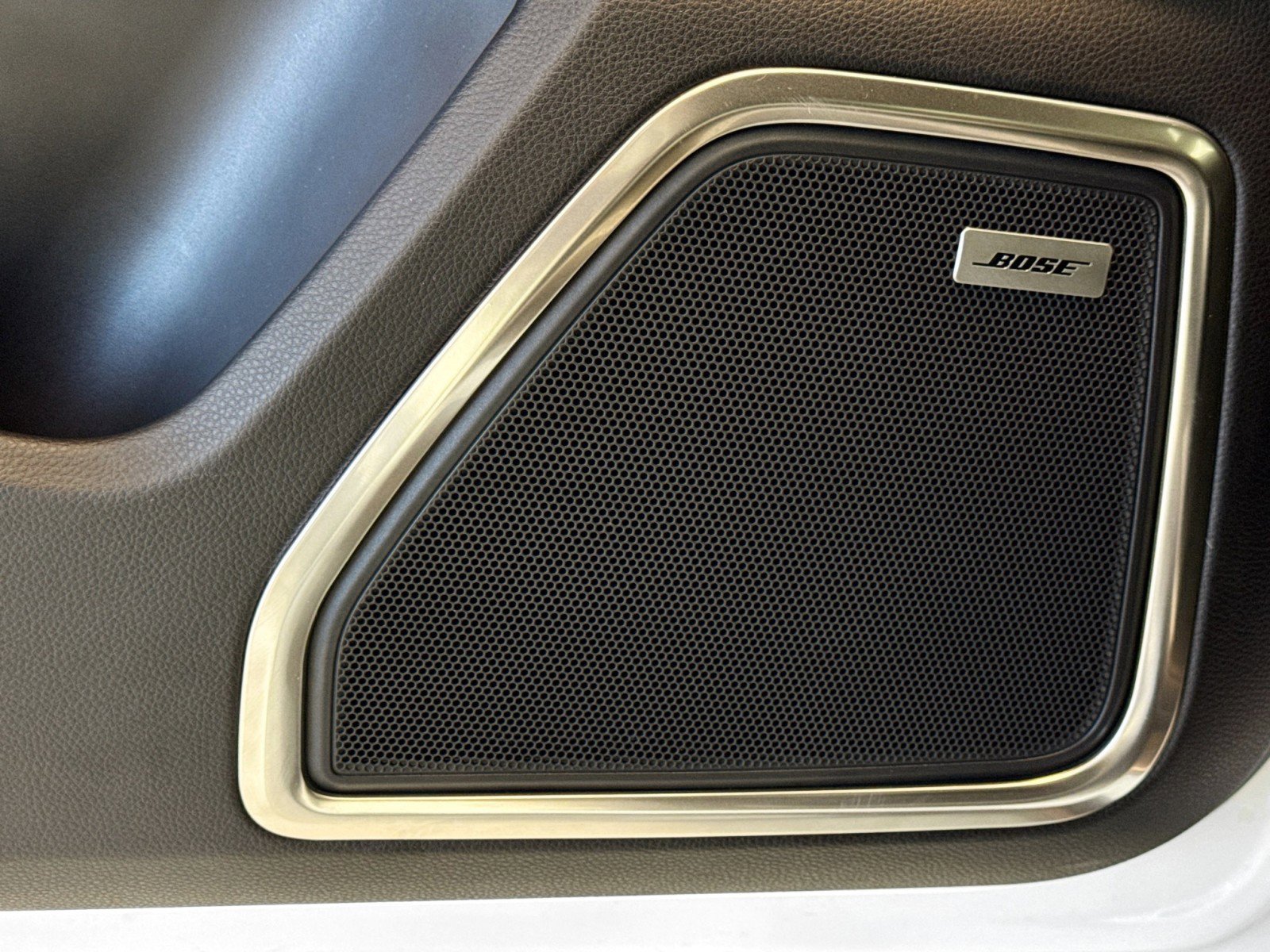 Certified 2022 Porsche Macan image 12