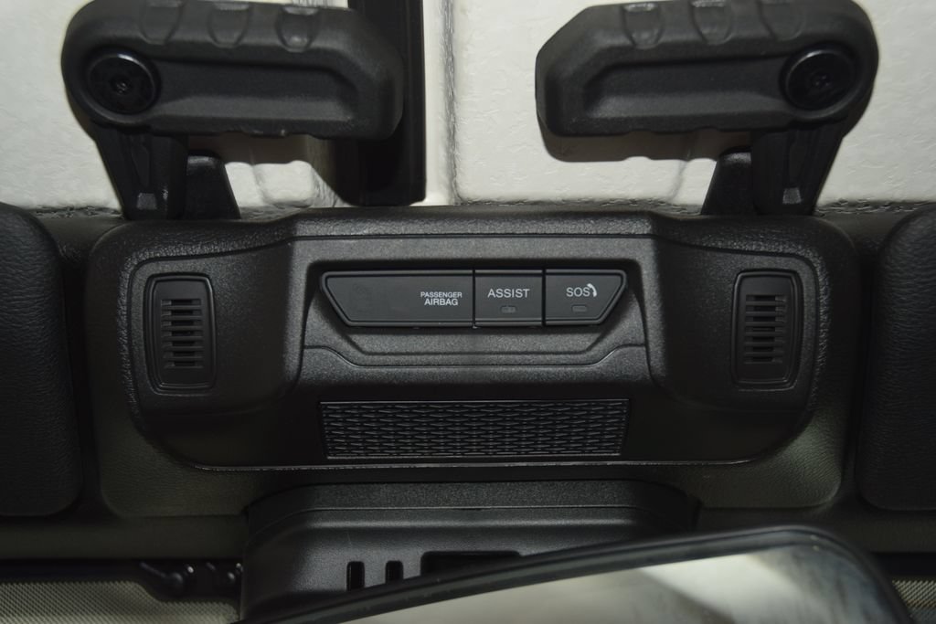 Used 2025 Jeep Gladiator Rubicon AWD/4WD image 50