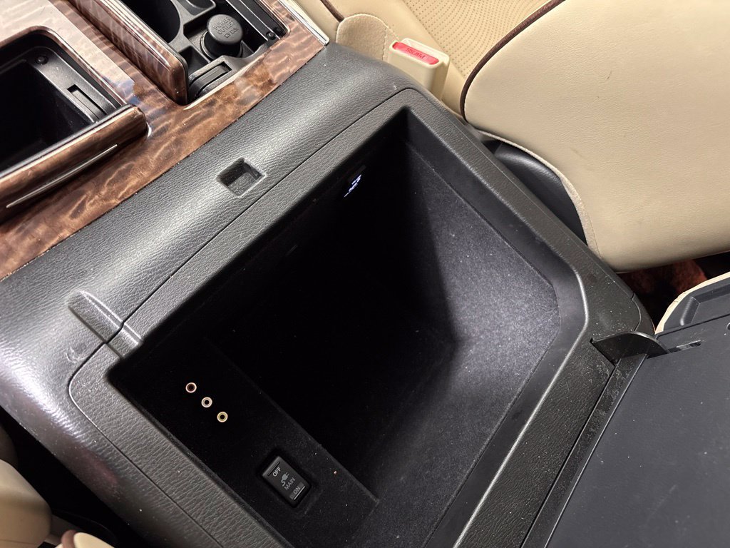 Used 2017 Nissan Armada Platinum w/ Captain Seat Package RWD image 41