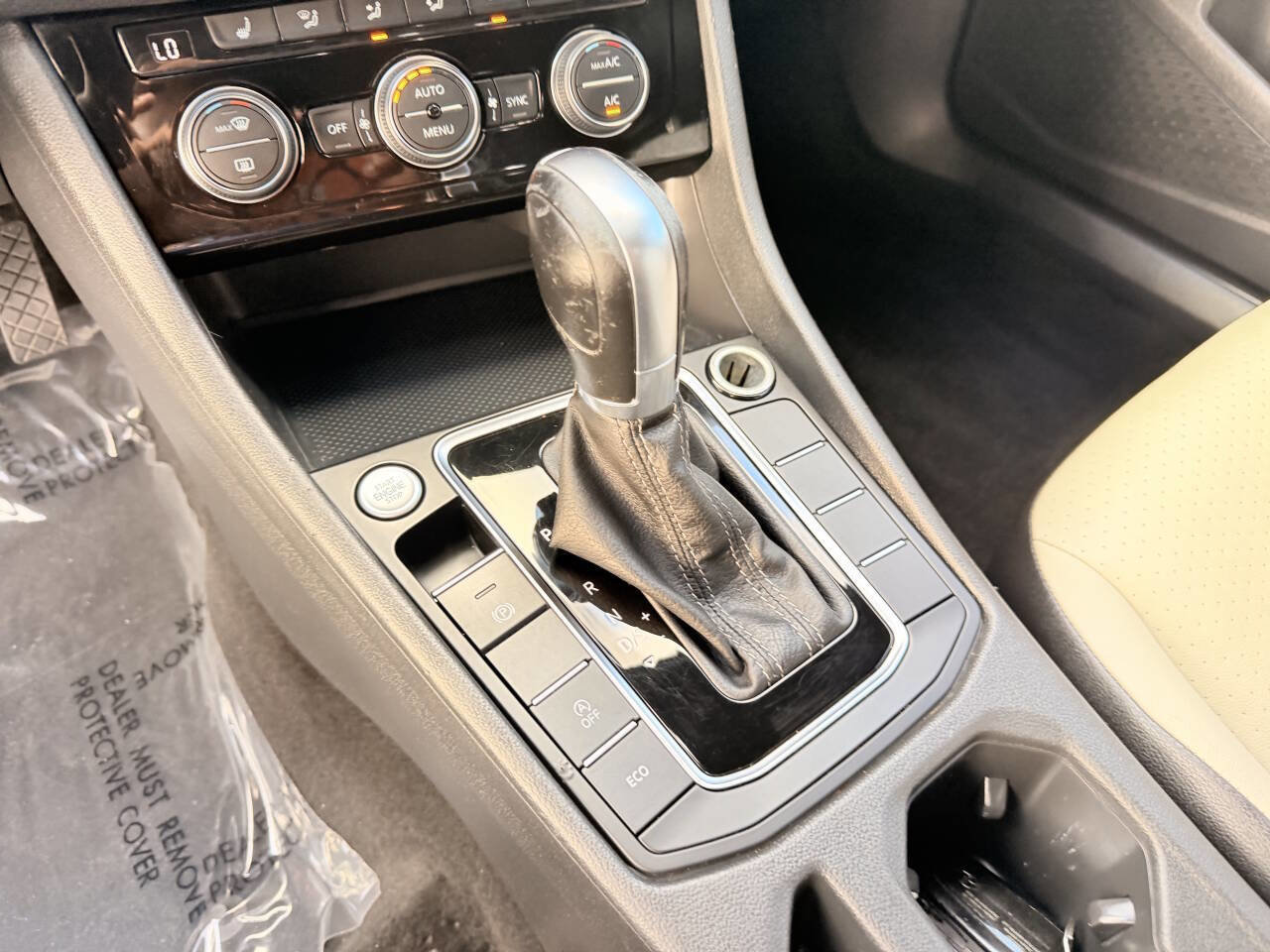 Used 2019 Volkswagen Jetta R-Line image 18