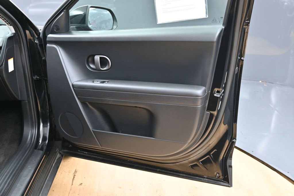 Used 2025 Hyundai Ioniq 5 SEL RWD image 38