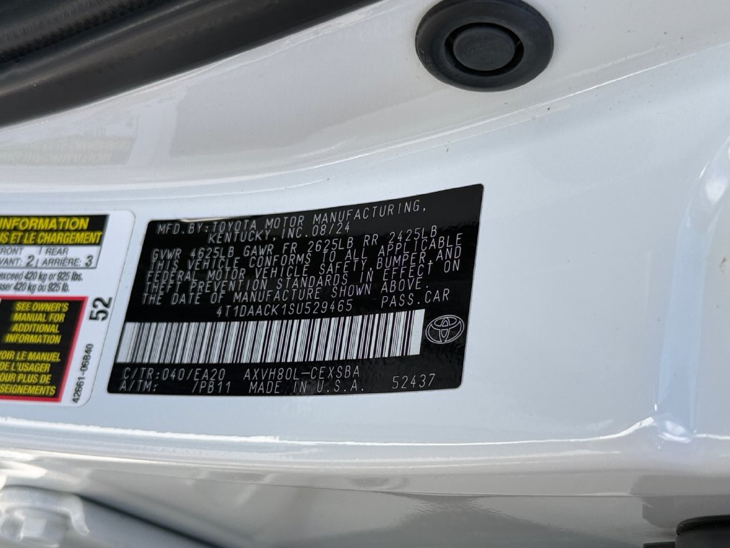 Used 2025 Toyota Camry SE FWD image 30