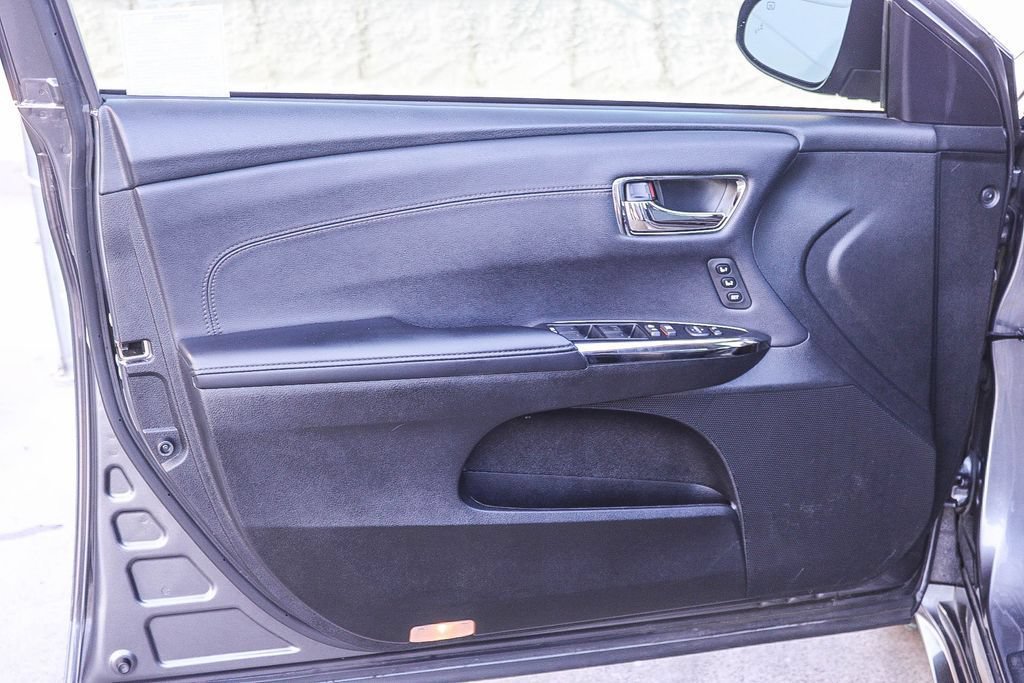Used 2016 Toyota Avalon Touring w/ Preferred Accessory Package FWD image 25