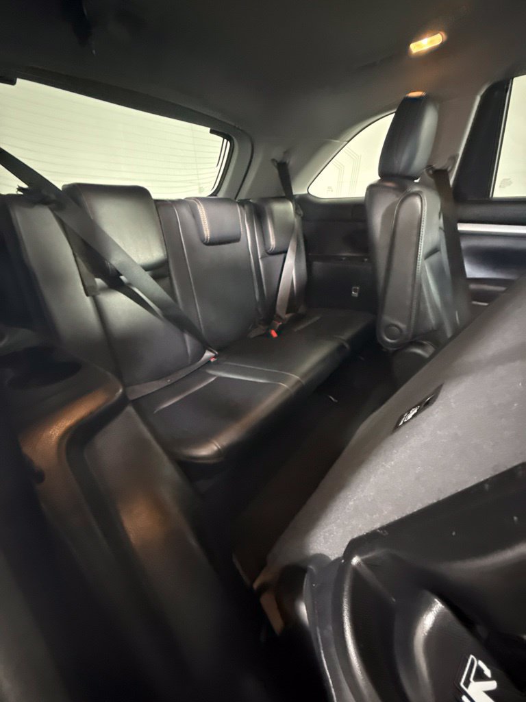 Used 2017 Toyota Highlander XLE AWD/4WD image 18