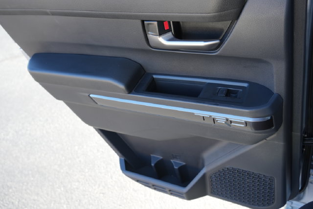 Used 2025 Toyota Tacoma TRD Sport AWD/4WD image 19