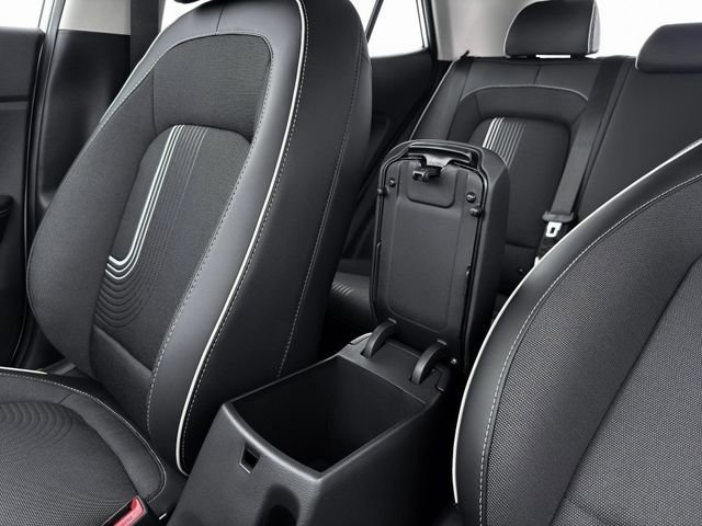 New 2026 Hyundai Venue SEL FWD image 18