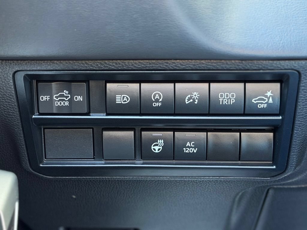 Used 2024 Toyota Tundra Platinum AWD/4WD image 25