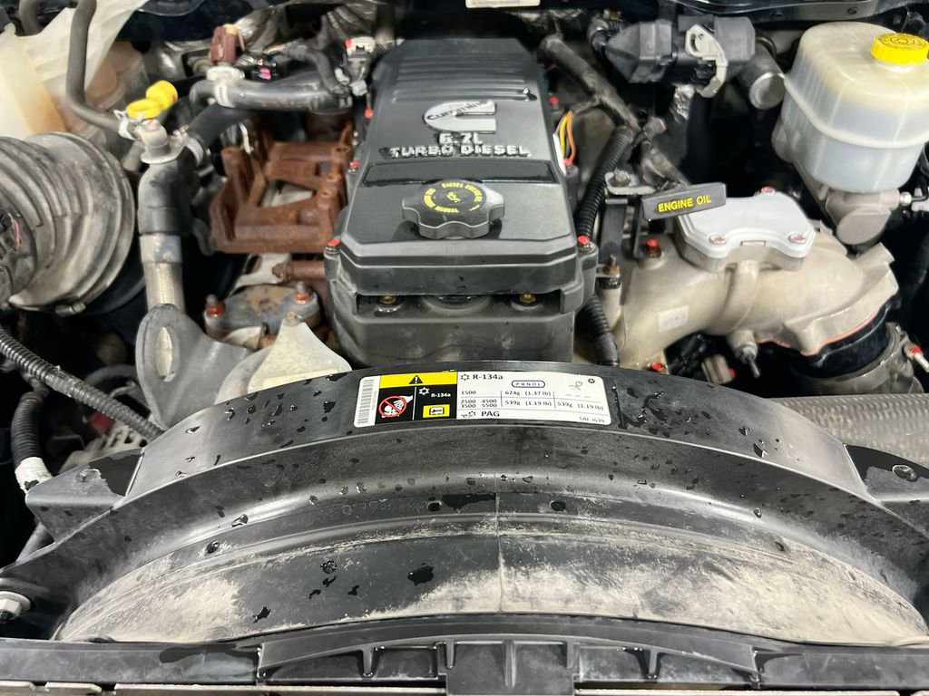 Used 2015 RAM 3500 Tradesman w/ Chrome Appearance Group AWD/4WD image 17