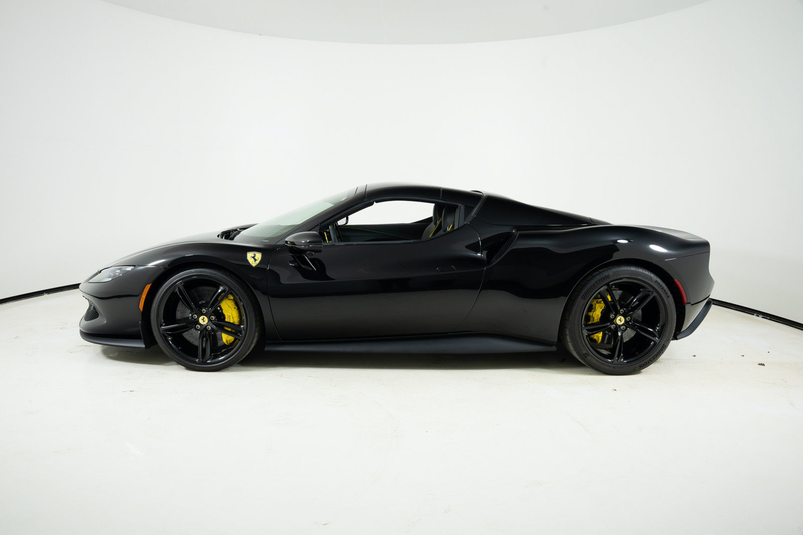Certified 2026 Ferrari 296 GTS RWD image 34