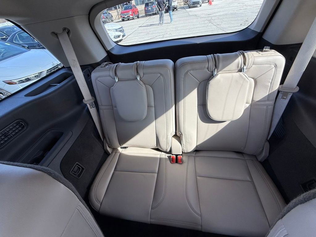 Used 2020 Lincoln Aviator Reserve w/ Equipment Group 201A image 13