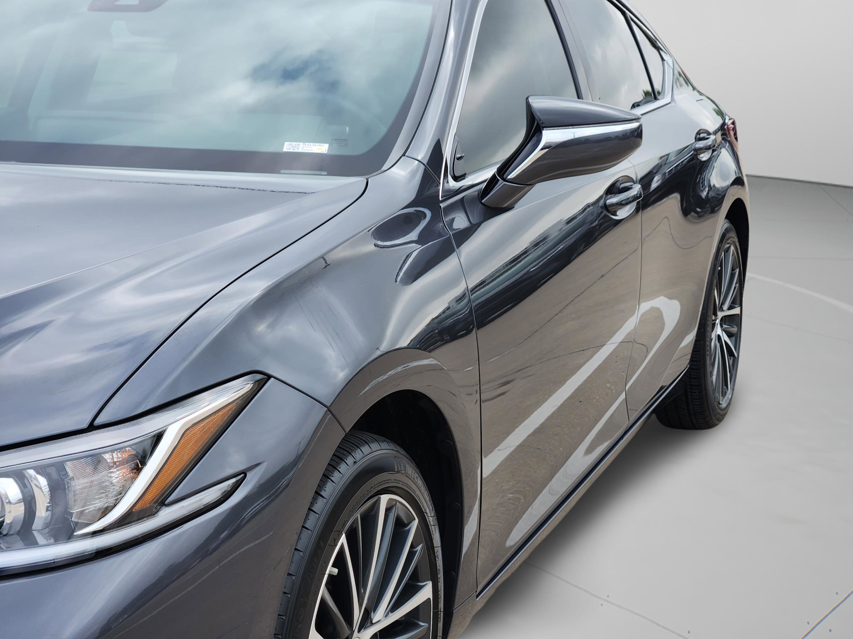 Used 2025 Lexus ES 350 w/ Premium Package image 37