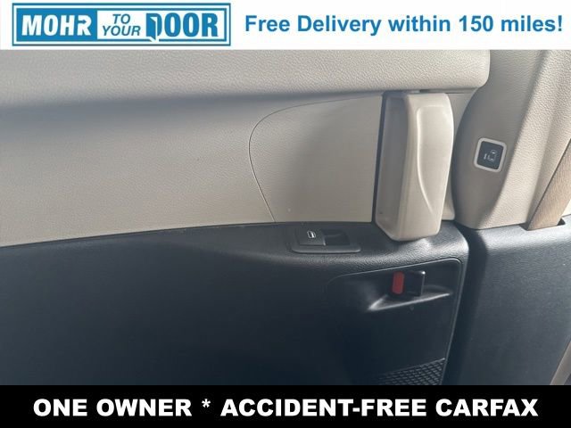 Used 2024 Chrysler Pacifica Touring-L image 25
