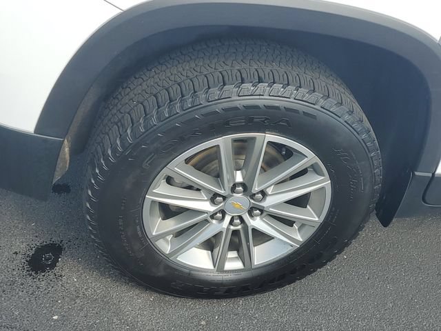 Certified 2023 Chevrolet Traverse LT w/ LPO, Cargo Package AWD/4WD image 5