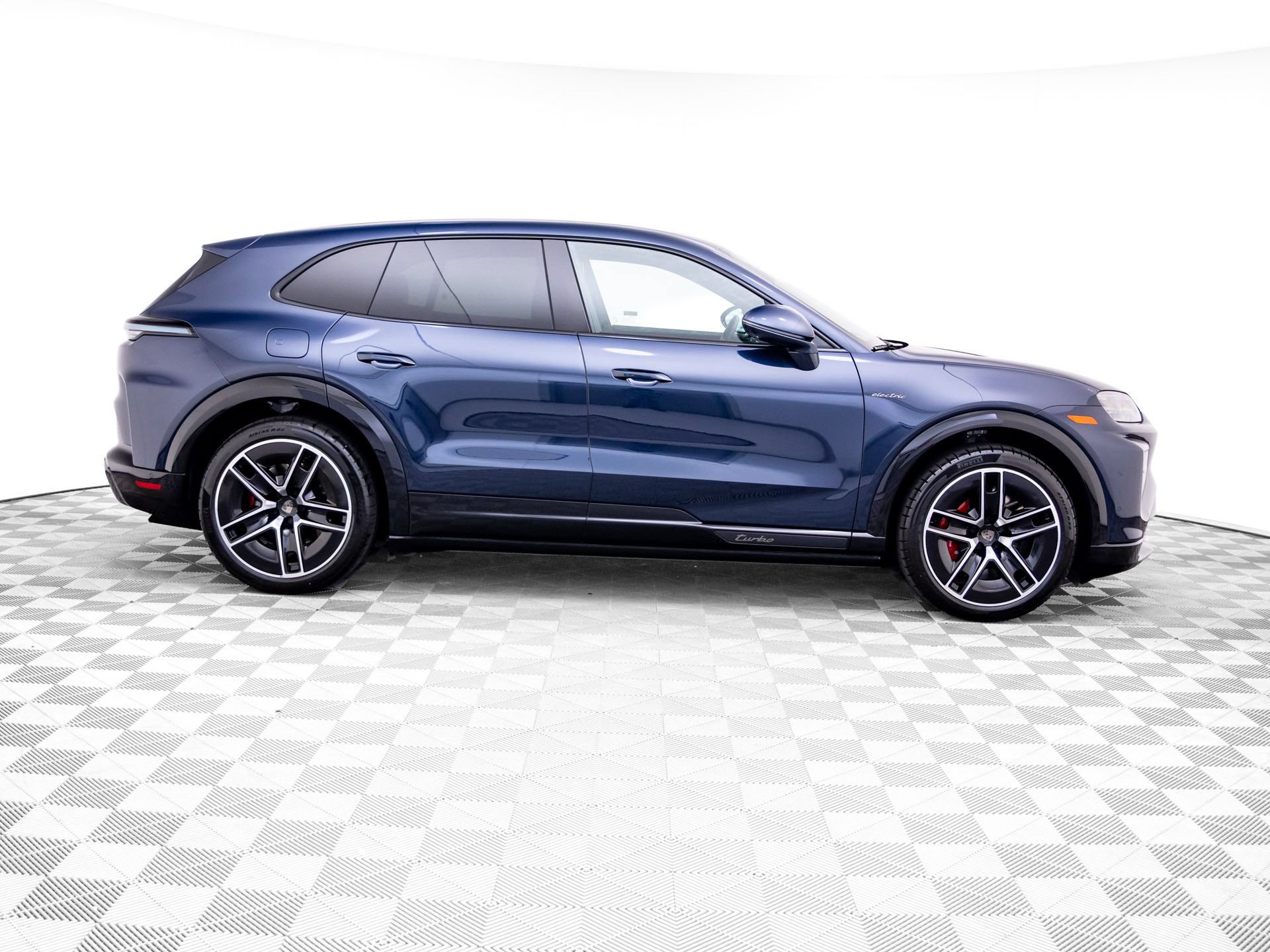 New 2026 Porsche Cayenne Turbo AWD/4WD image 7