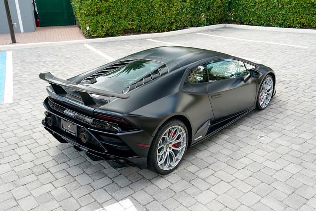 Used 2022 Lamborghini Huracan EVO image 28