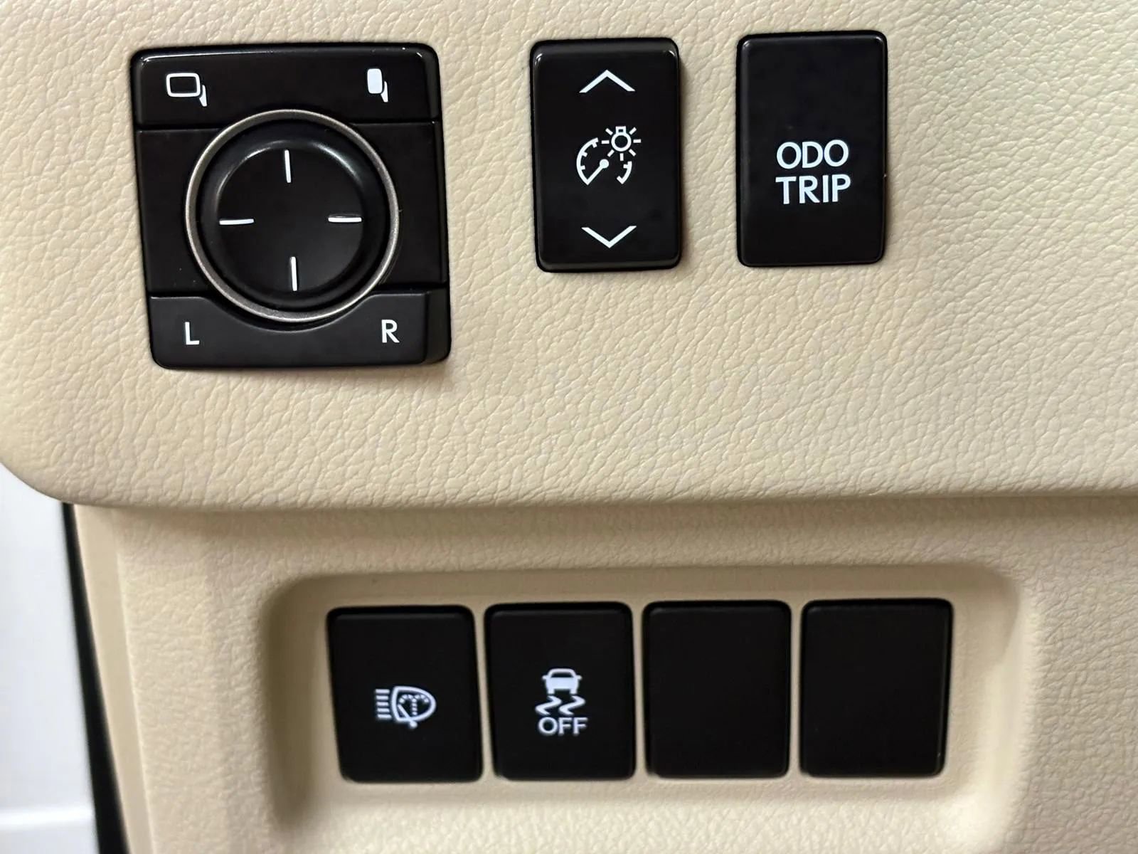 Used 2016 Lexus GX 460 w/ Premium Package image 37