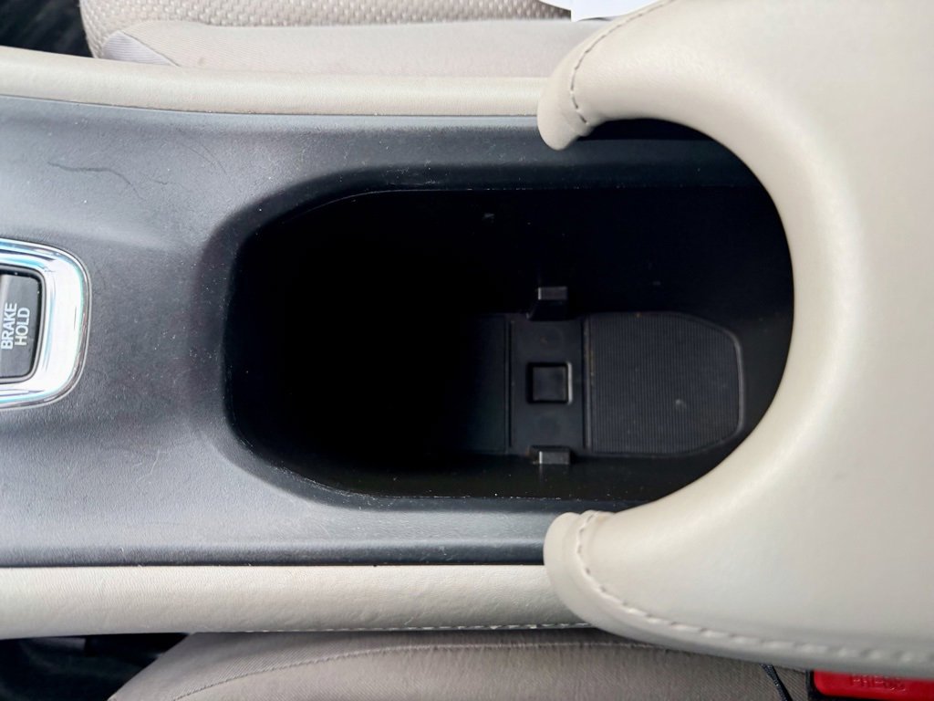 Used 2016 Honda HR-V LX image 33