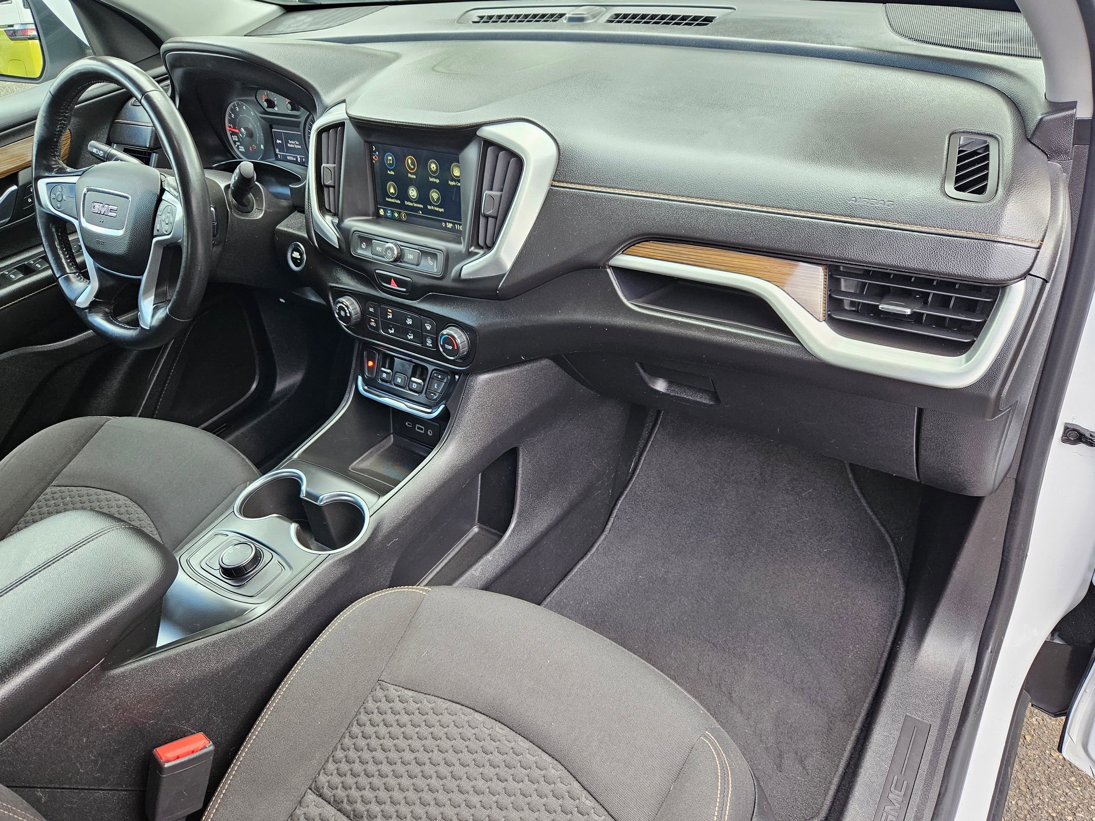 Used 2018 GMC Terrain SLE image 30