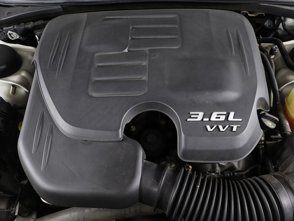 Used 2012 Dodge Challenger SXT RWD image 12