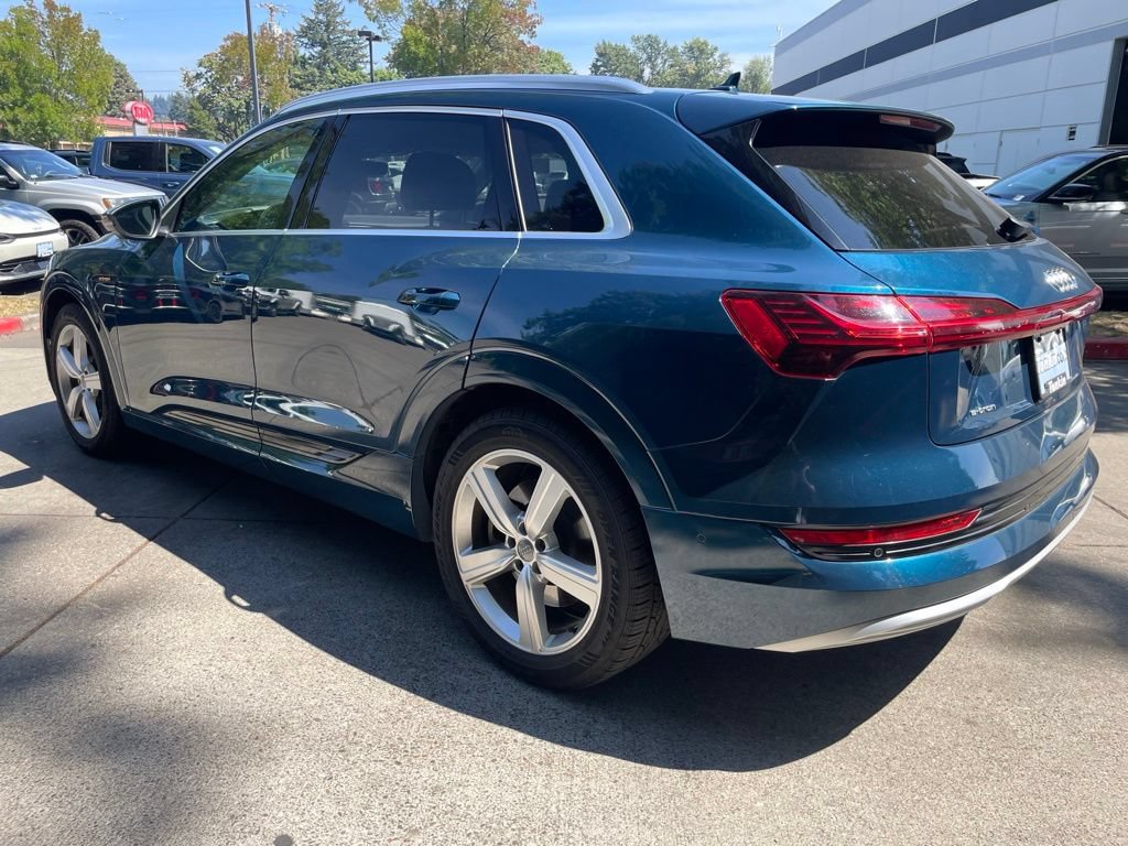 Used 2019 Audi e-tron Prestige w/ Prestige Package AWD/4WD image 6