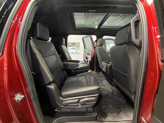 Used 2025 Chevrolet Suburban Premier w/ Sun And Tow Package AWD/4WD image 14