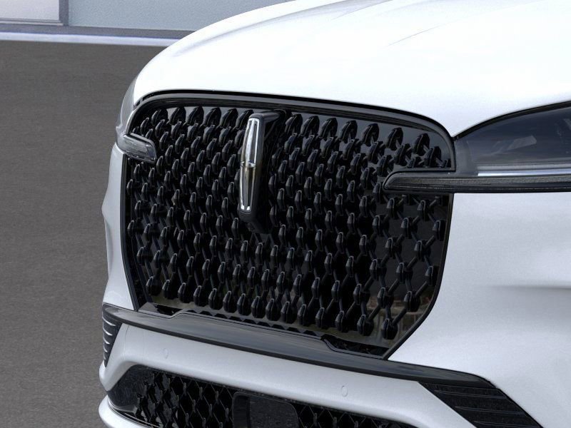 New 2026 Lincoln Aviator AWD w/ Jet Appearance Package image 17