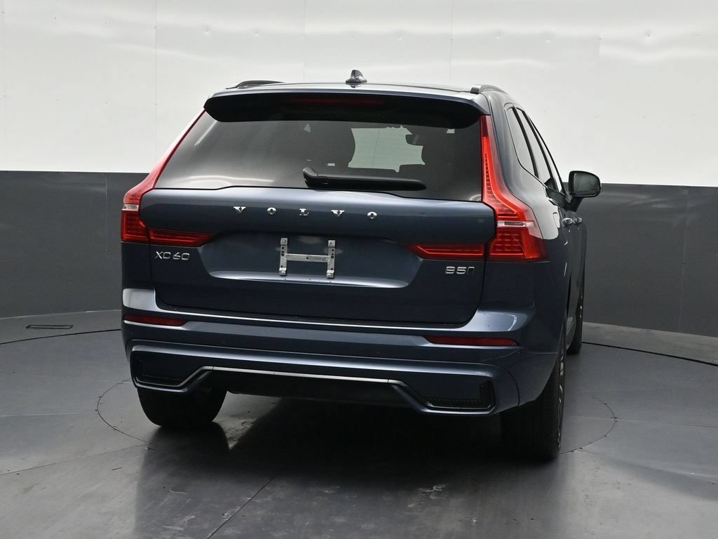 Certified 2024 Volvo XC60 B5 Core AWD/4WD image 5