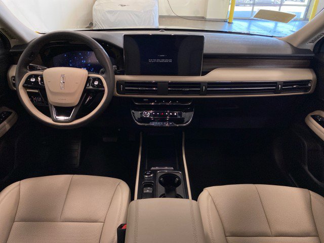 New 2025 Lincoln Corsair Reserve w/ Jet Appearance Package image 10