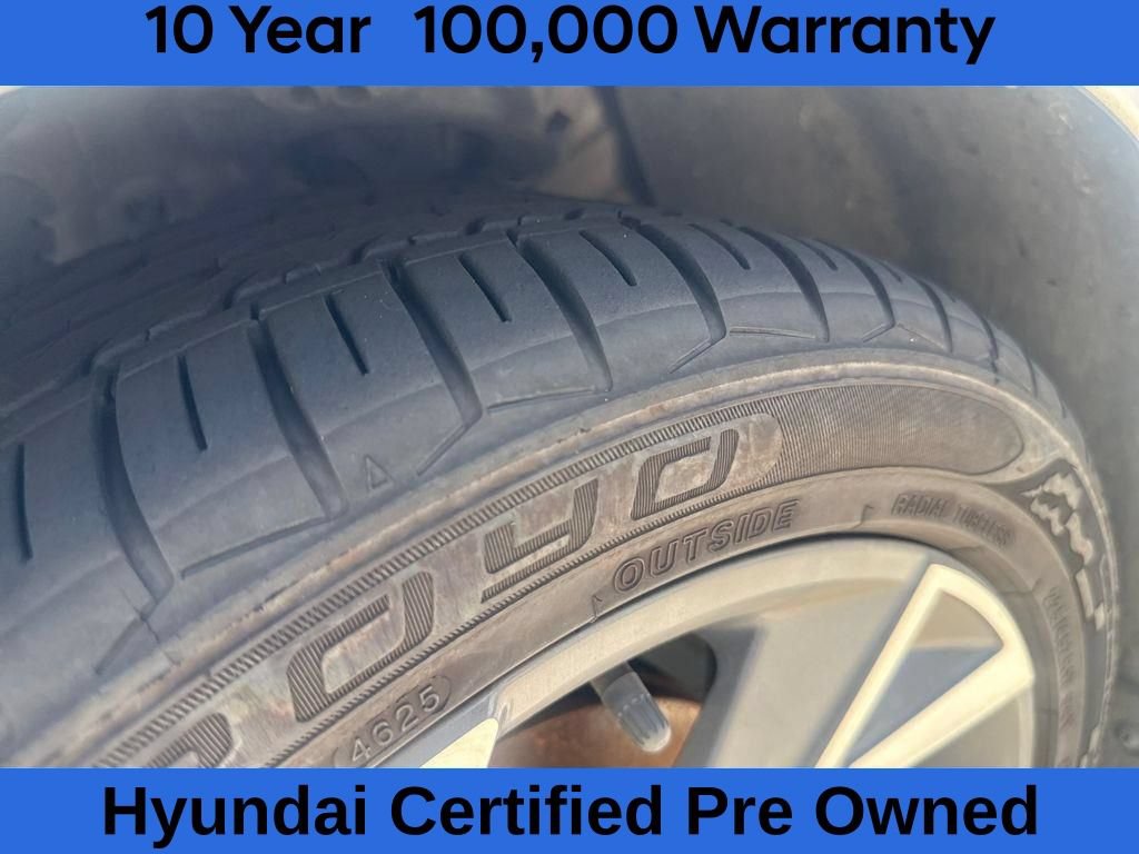 Used 2025 Hyundai Elantra SEL FWD image 16