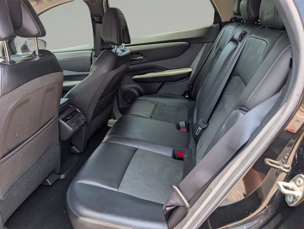Used 2023 Nissan Ariya FWD image 14