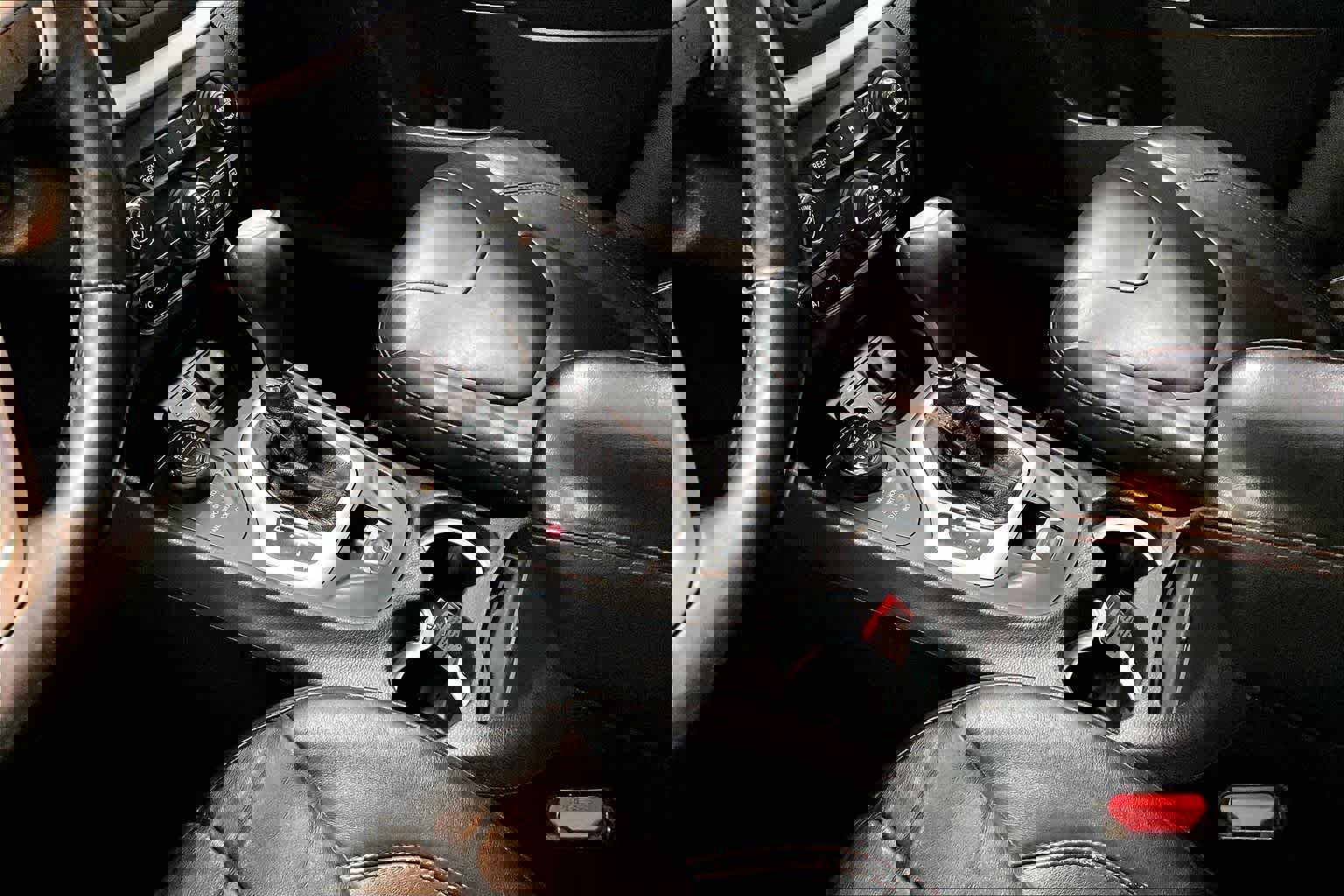 Used 2014 Jeep Cherokee Trailhawk w/ Comfort/Convenience Group image 15