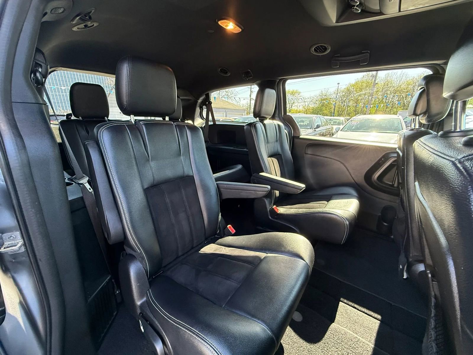 Used 2015 Dodge Grand Caravan SXT FWD image 53
