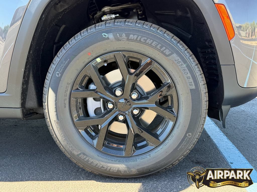 New 2026 Jeep Grand Cherokee Altitude RWD image 10