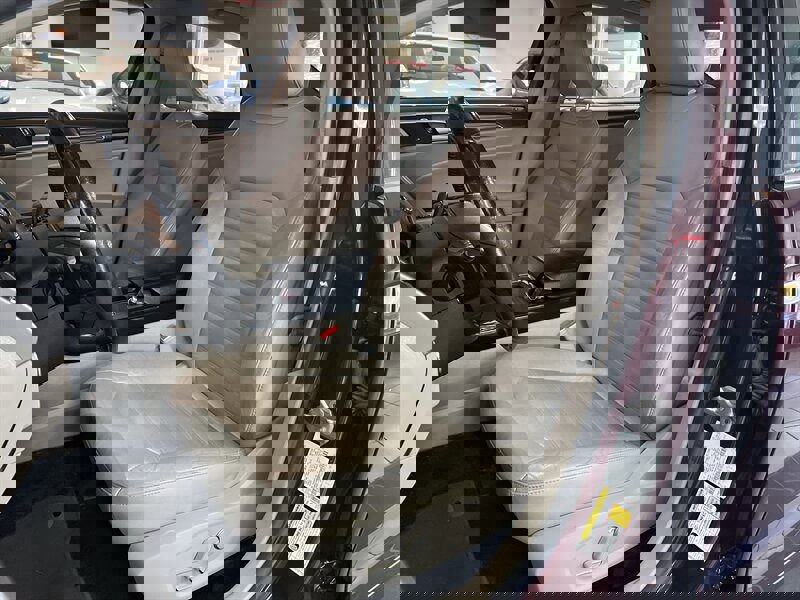 Used 2018 Ford Fusion SE w/ Fusion SE Technology Package image 10