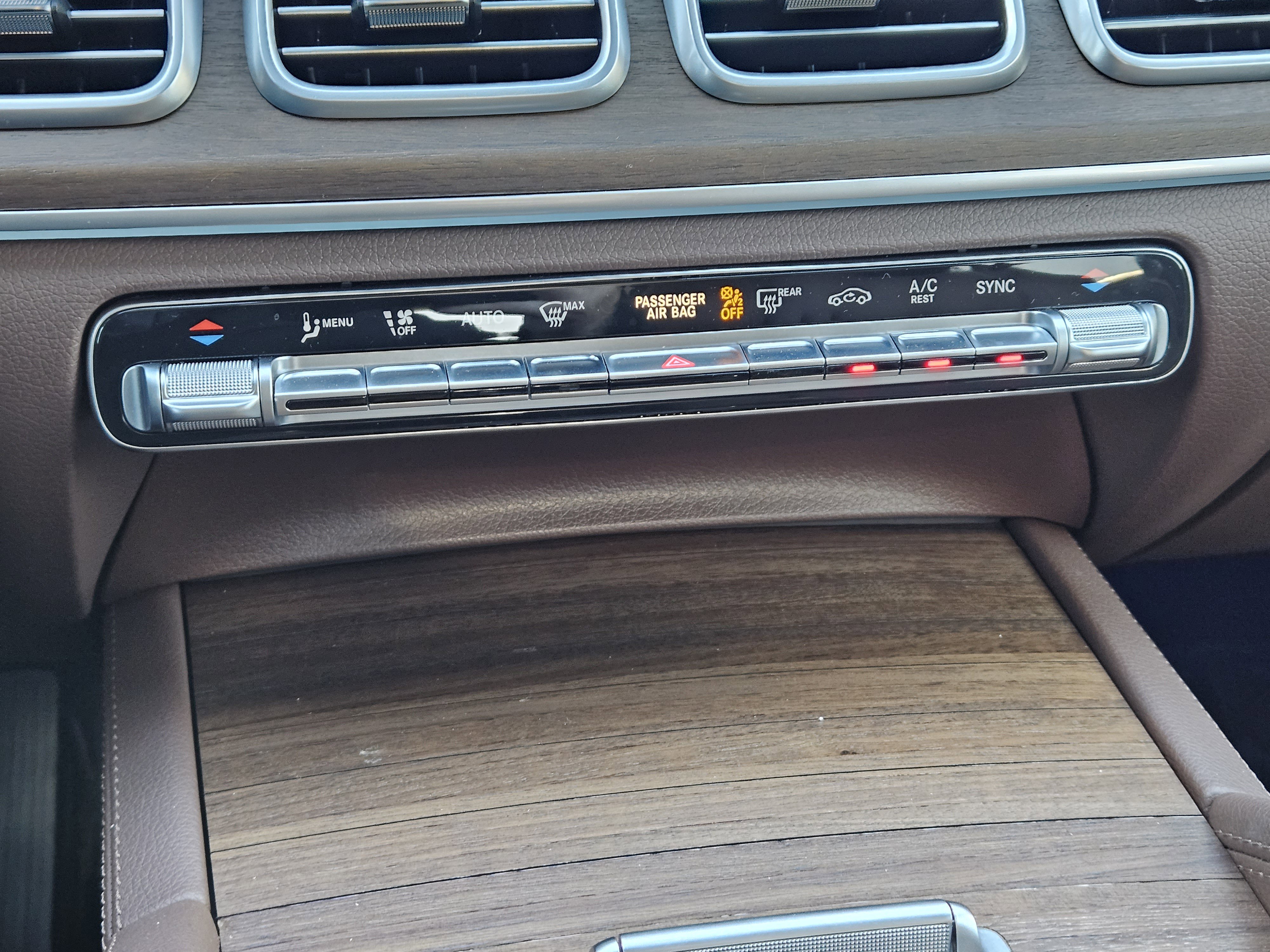 Used 2025 Mercedes-Benz GLE 450 4MATIC image 19