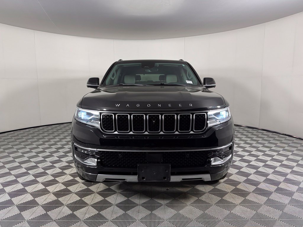 Used 2022 Jeep Wagoneer Series III w/ Premium Group I RWD image 3