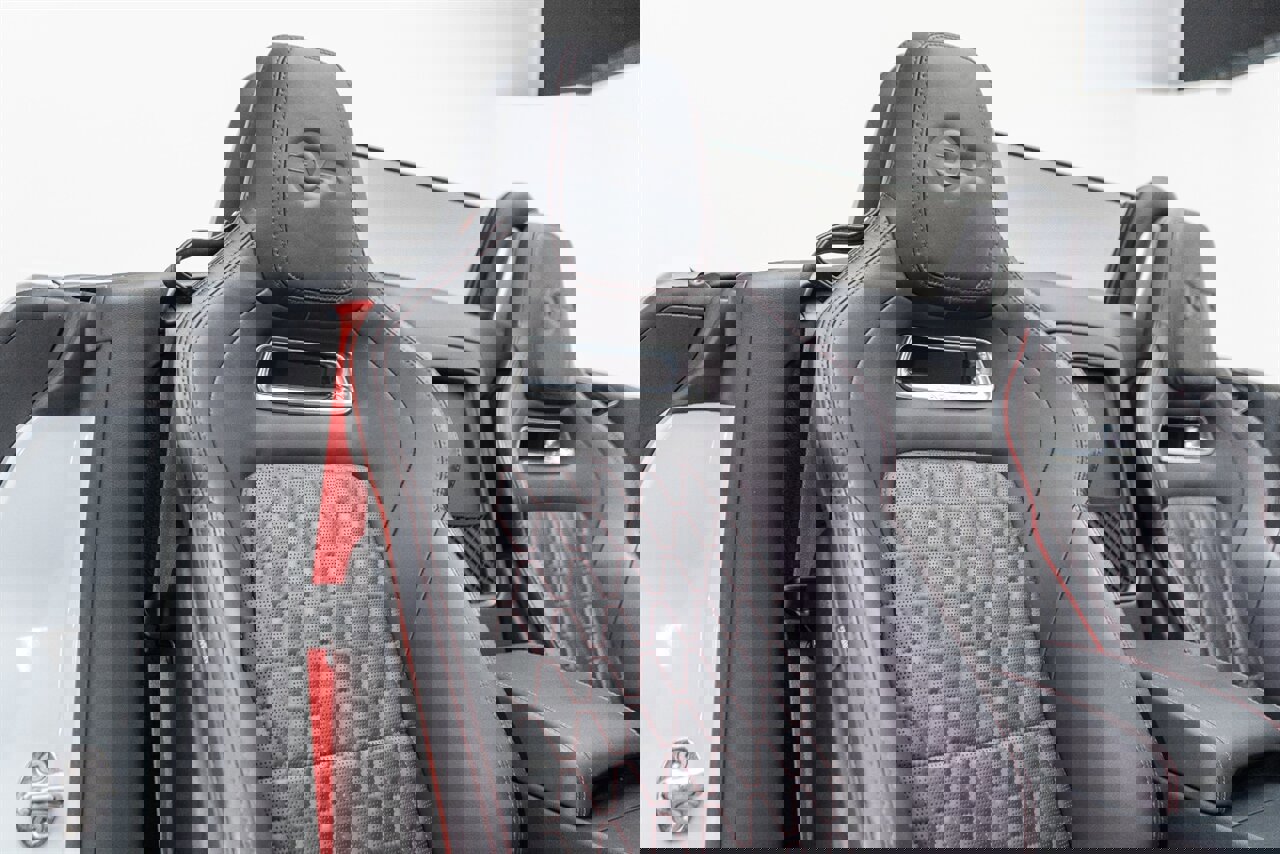 Used 2020 Jaguar F-TYPE SVR image 48